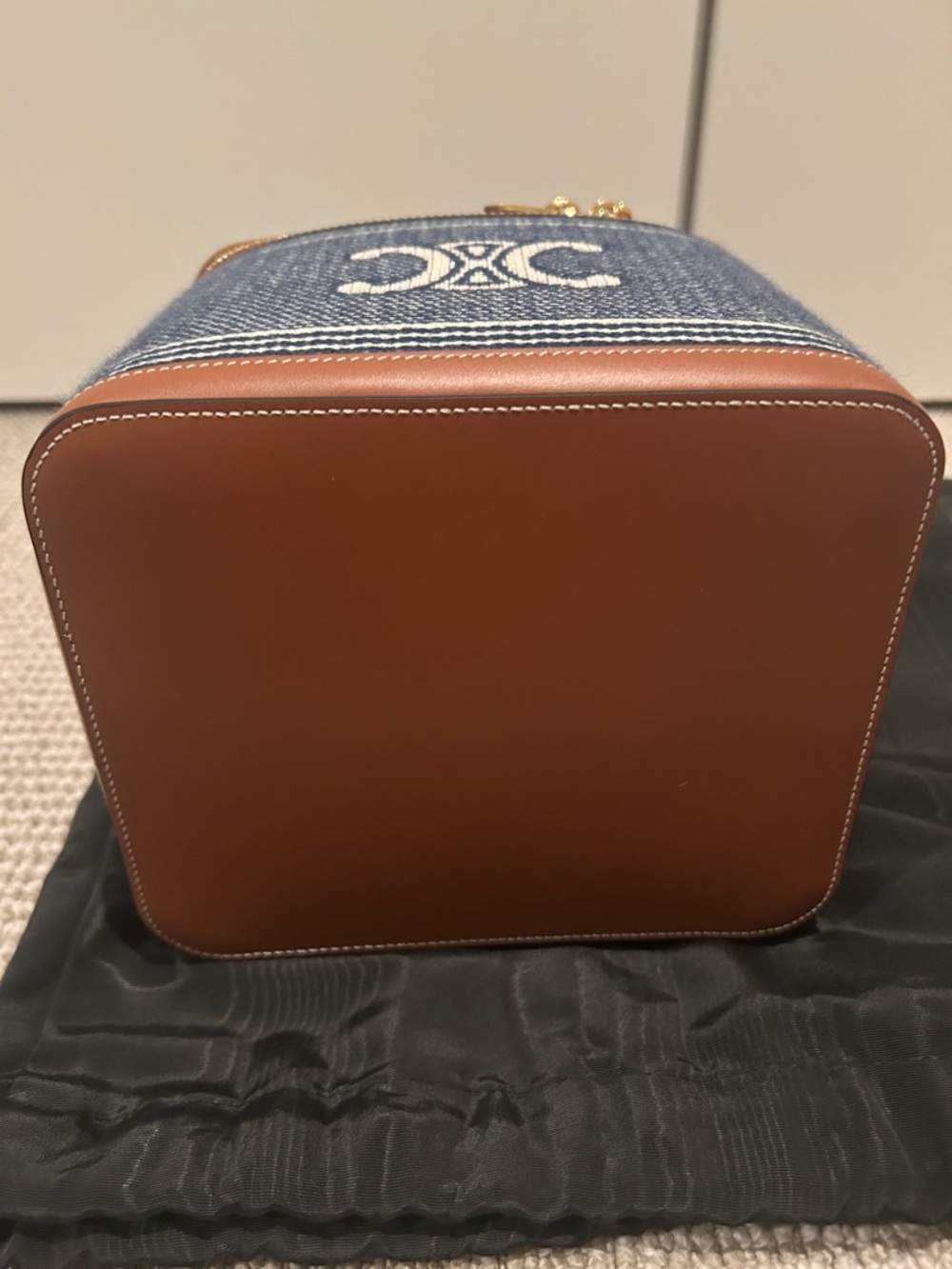 Celine Blue Canvas and Brown Leather Vanity Case LIMITED EDITION NO LONGER AVAIL - Picture 6 of 6
